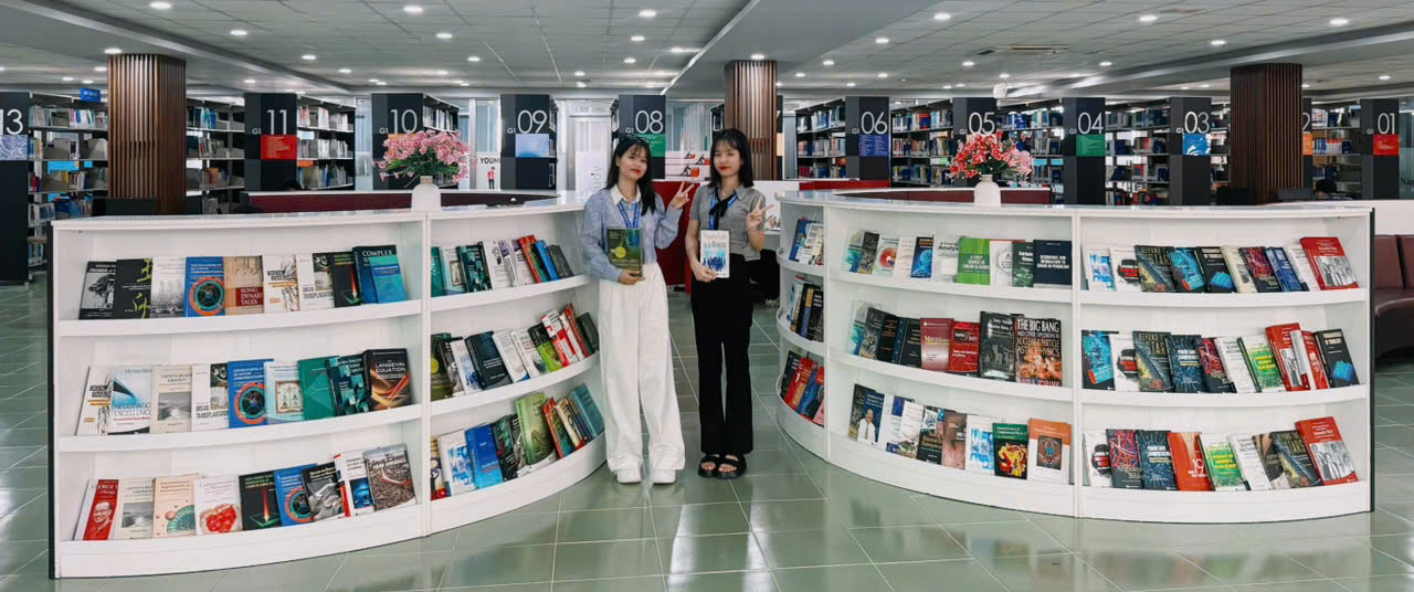 Thư viện DNTU bổ sung nguồn học liệu phục vụ sinh viên từ TS. Võ Tá Hân & Trường Sa Group