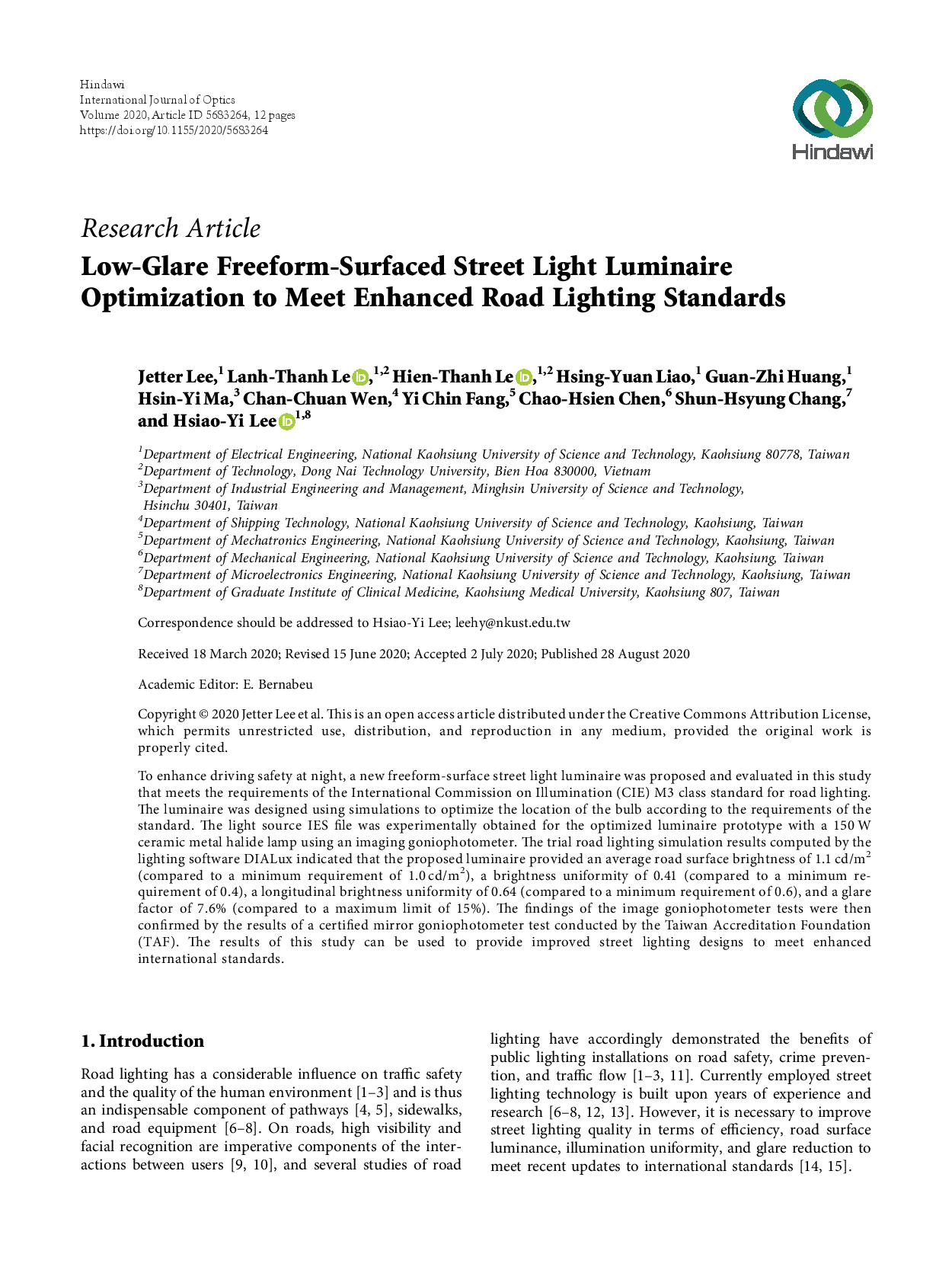 Low-Glare Freeform-Surfaced Street Light Luminaire Optimization to Meet Enhanced Road Lighting Standards  (Tối ưu hóa ánh sáng của đèn chiếu sáng đường phố có bề mặt không chói để đáp ứng các tiêu chuẩn chiếu sáng đường)